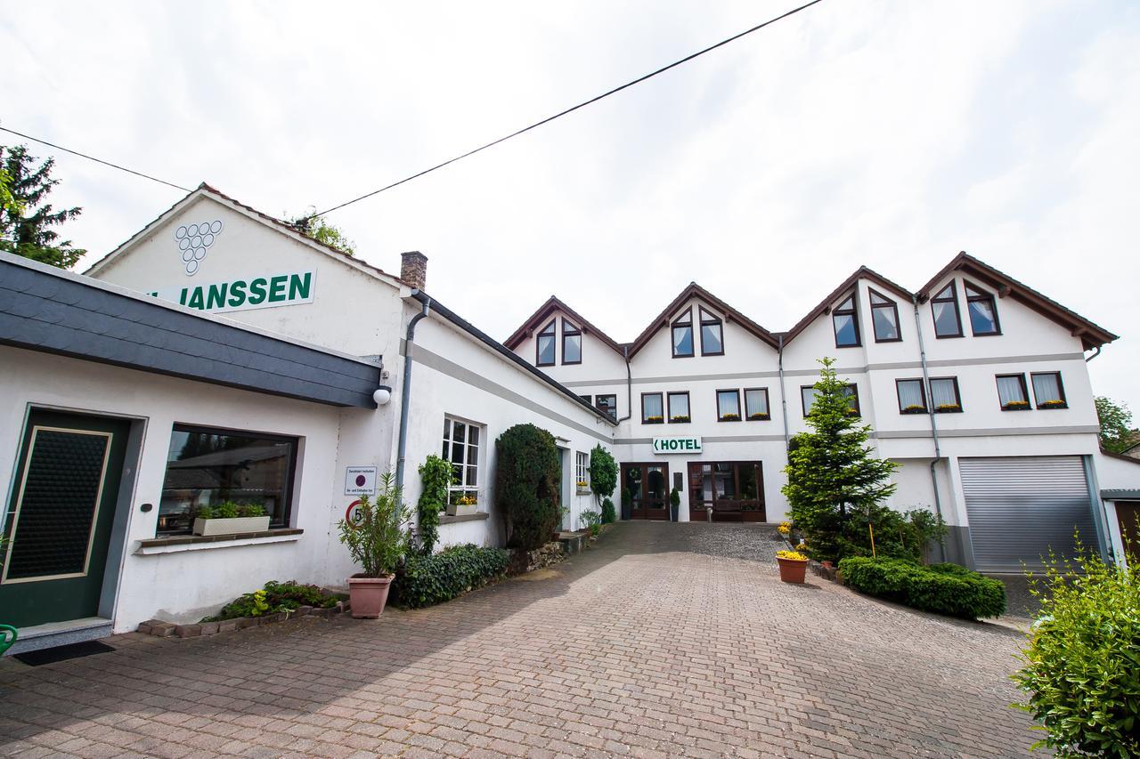 Hotel Janssen Bodenheim Esterno foto